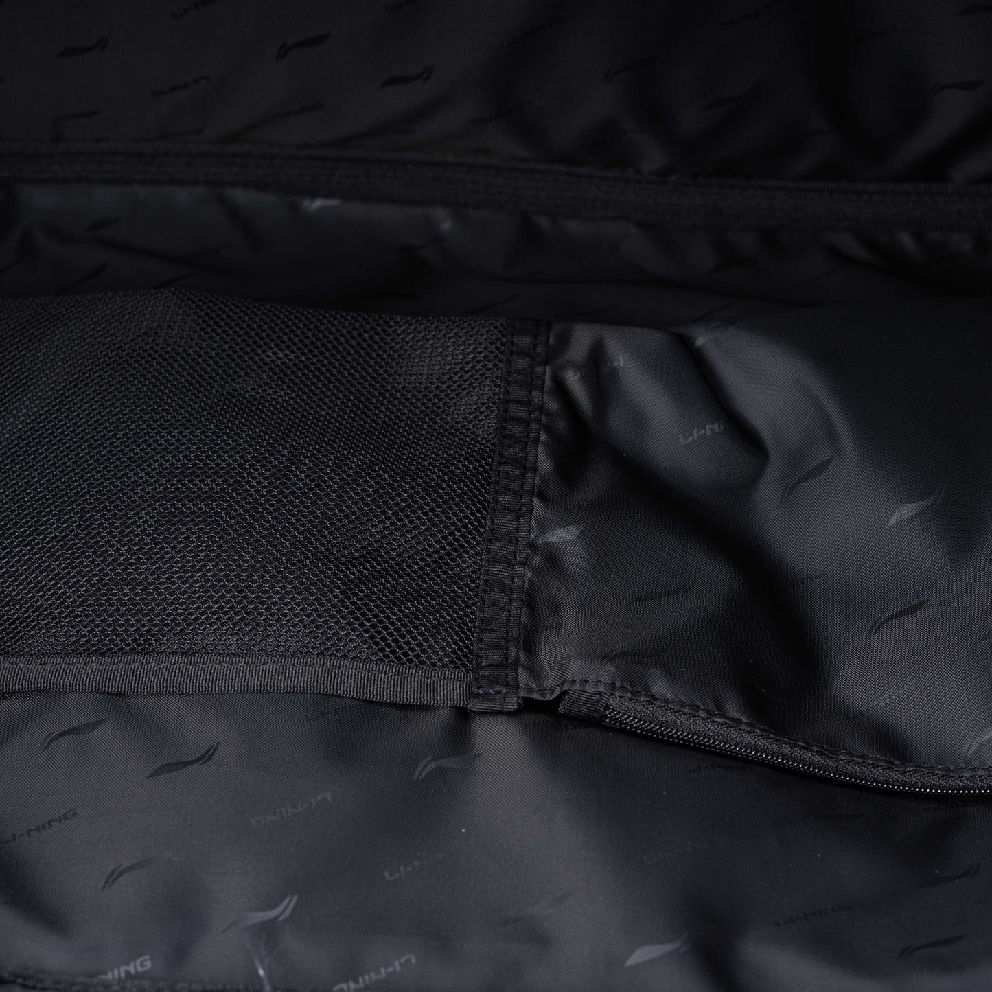 Stealth Kitbags (Black/White Grey)