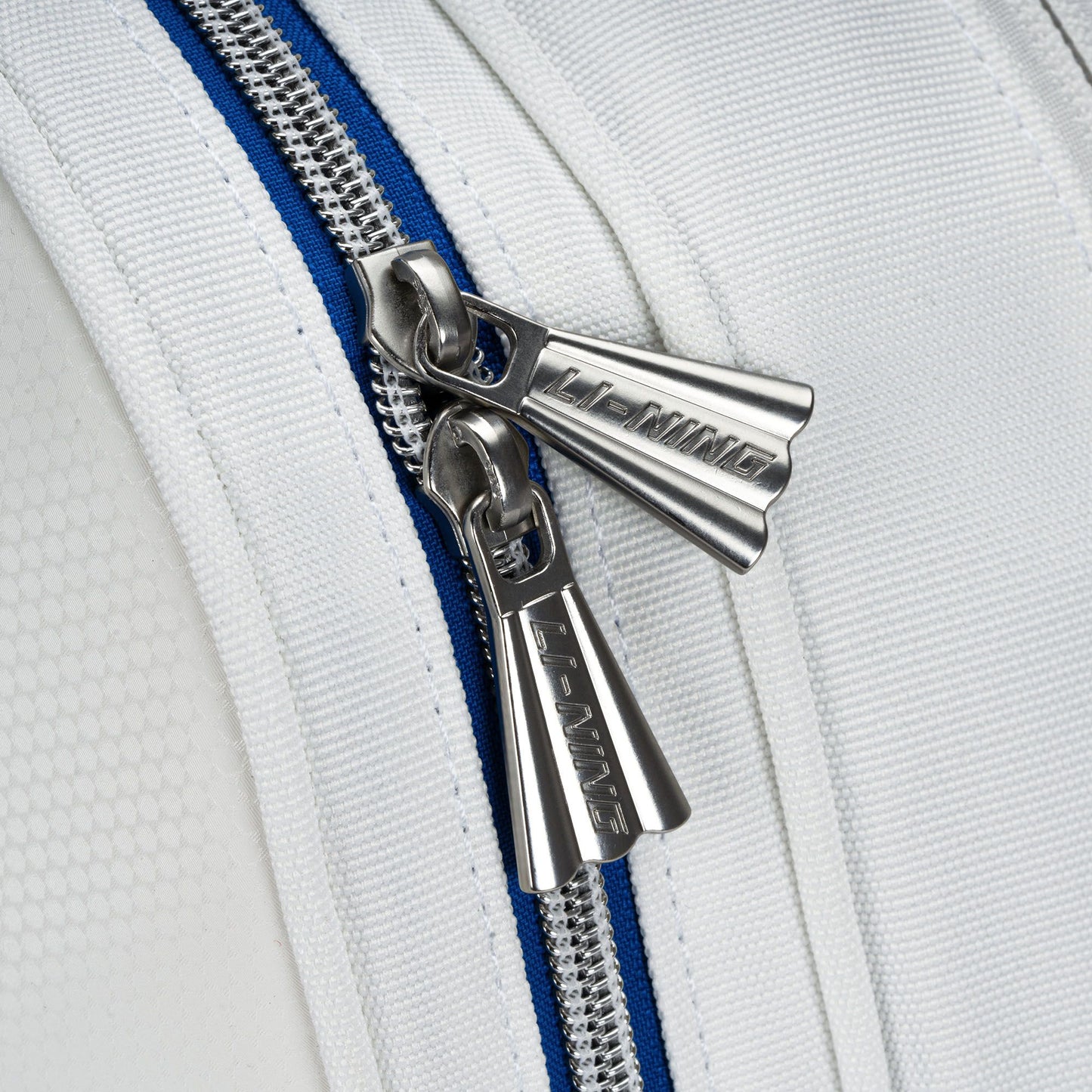 Li-Ning Rectangular Kitbag (White/Blue)