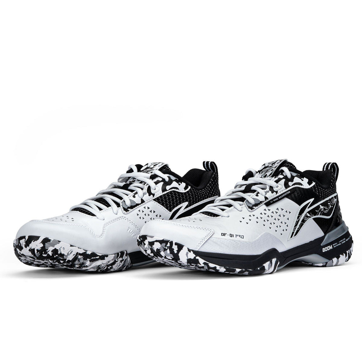 Blade Pro (Standard White/Black sleet)