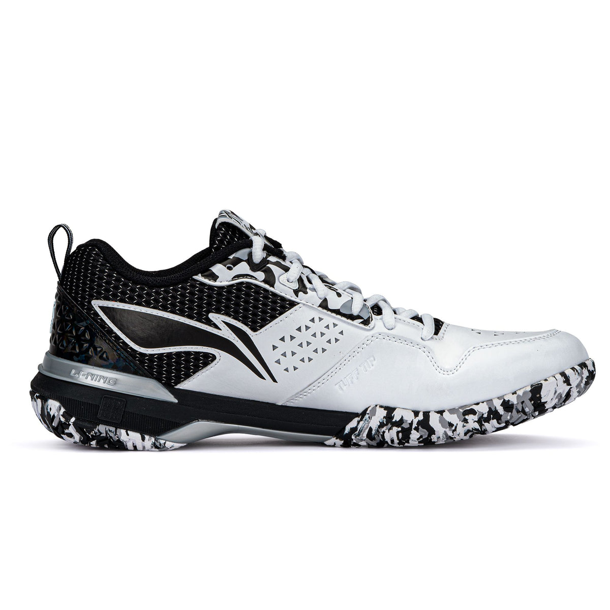 Blade Pro (Standard White/Black sleet)